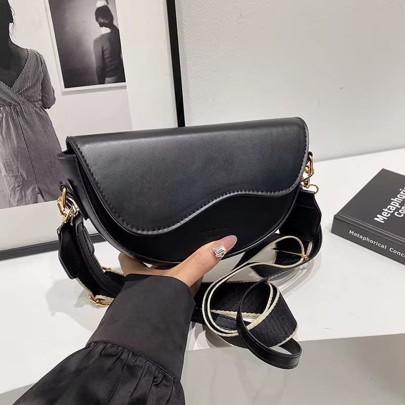 Vintage saddle underarm bag 2