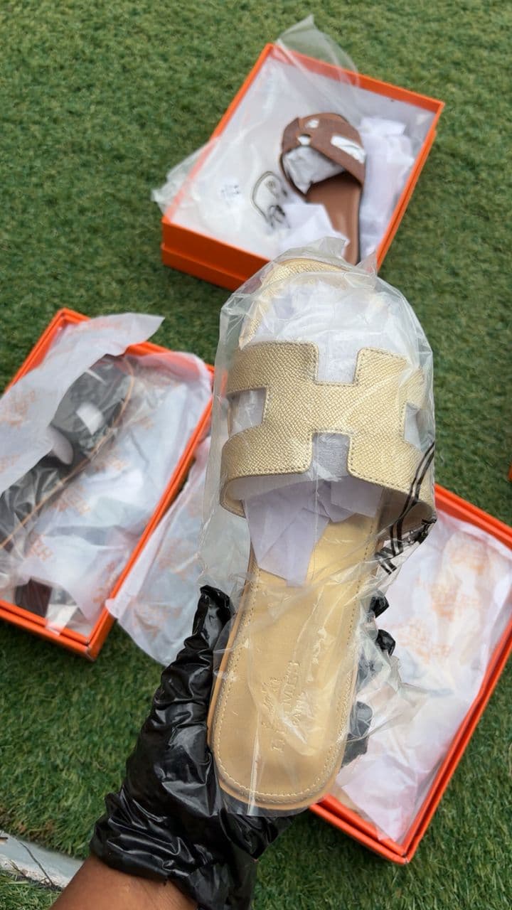 Hermes slippers